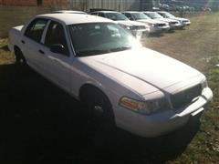 2007 Ford Crown Victoria 4 Door Car