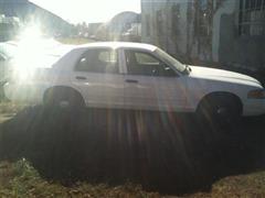 2007 Ford Crown Victoria 4 Door Car