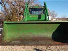 2009 John Deere 740 Loader