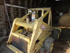 1980 New Holland L775 Skidloader