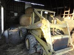 1980 New Holland L775 Skidloader
