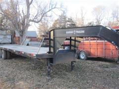 2005 Diamond T 10230 DFT Goose Neck Flatbed